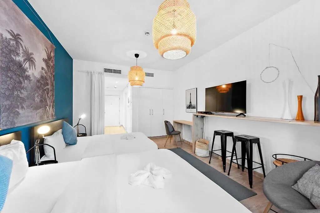 First Class Studio Premium And Stylish Dubai Apartment